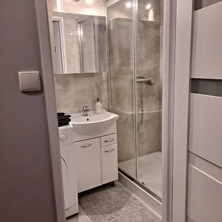 Niezalezny Przy Parku Zdrojowym 667-666-609 *