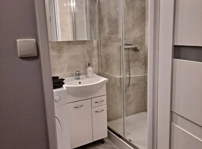 Niezalezny Przy Parku Zdrojowym 667-666-609 *